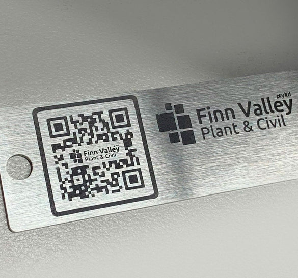 How Can OMTech Transform Tech Gadgets into Personalized Masterpieces?